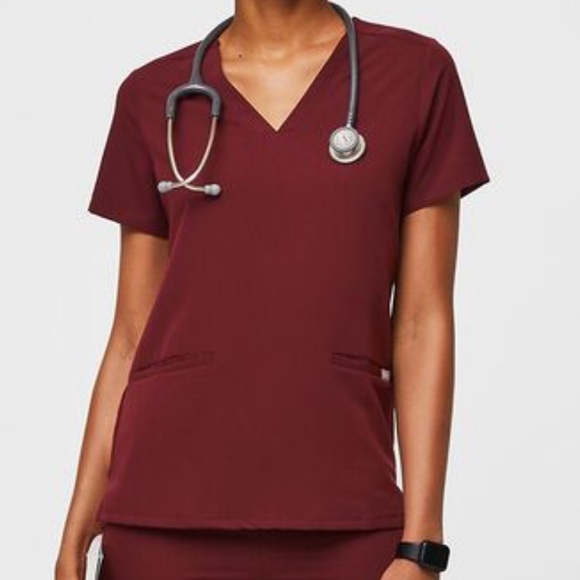 Figs XSP  two pocket scrub top - Picture 3 of 4